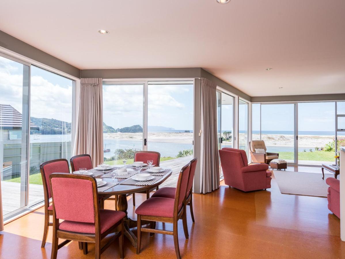 Roberts Retreat - Mangawhai Holiday Home Dış mekan fotoğraf
